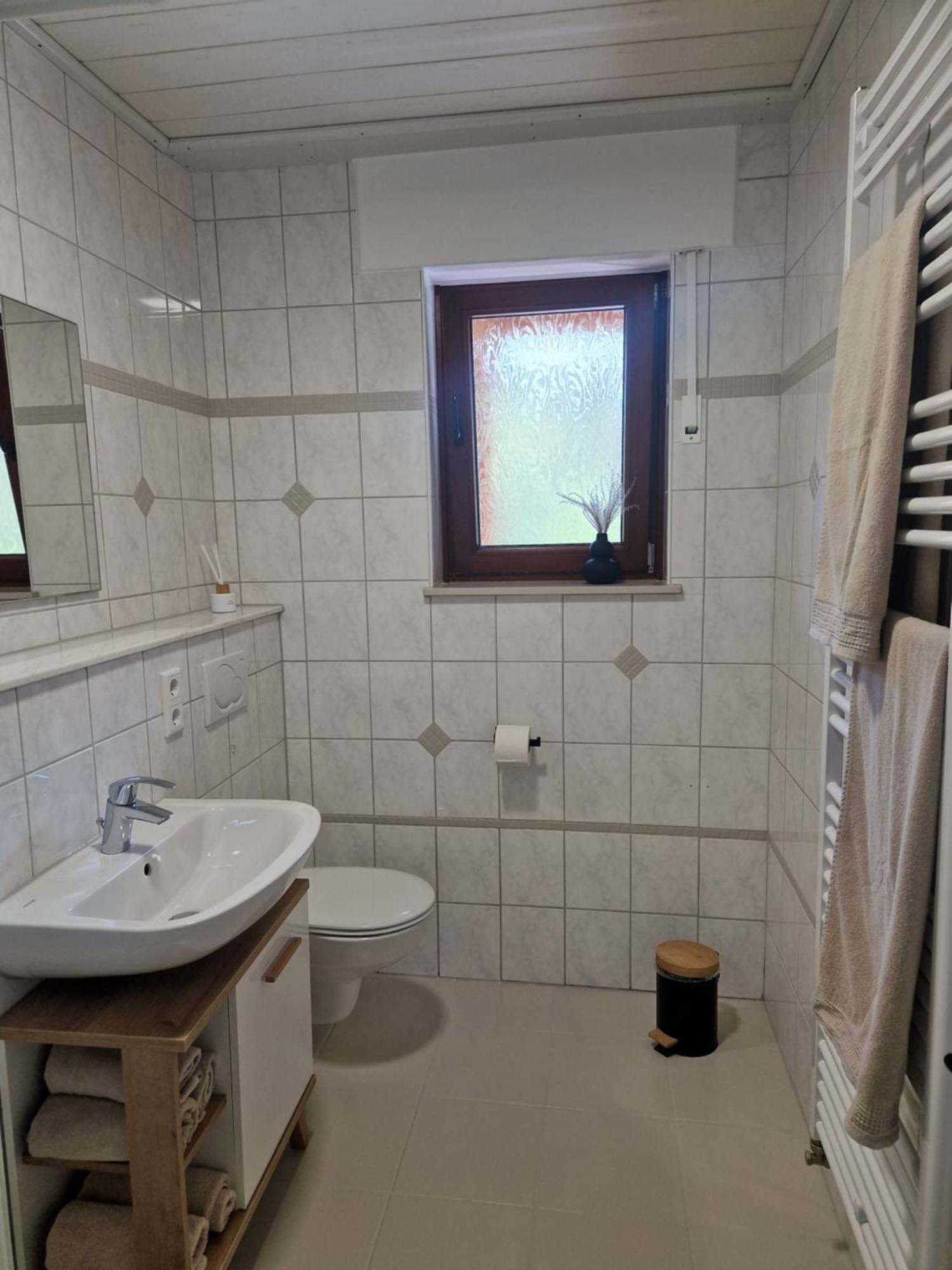 Haus Daut Fewo Mit Hallenbad Willingen  Rom bilde